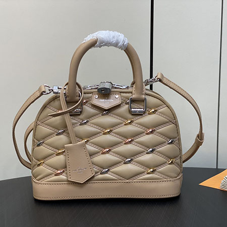 LV サッチェル、ルイヴィトン風 斜めがけバッグ、Alma BB レプリカ、ひし形キルティング、本革 ハンドバッグ、奢侈品コピー、最高級品質 レプリカ、ルイヴィトン コピー品、調整可能ショルダー、低価格 高級感、女性用 ブランドバッグ