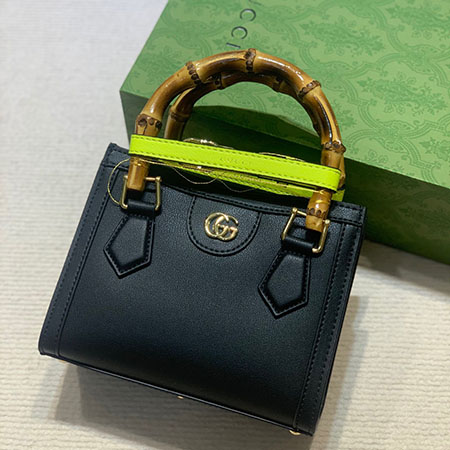 GUCCIバッグ