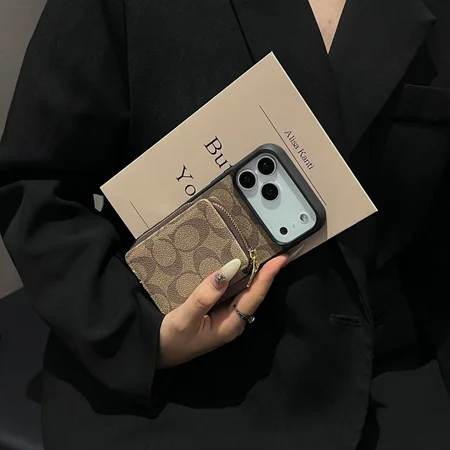 コーチ iPhone17 ケース ファスナーポケット付き