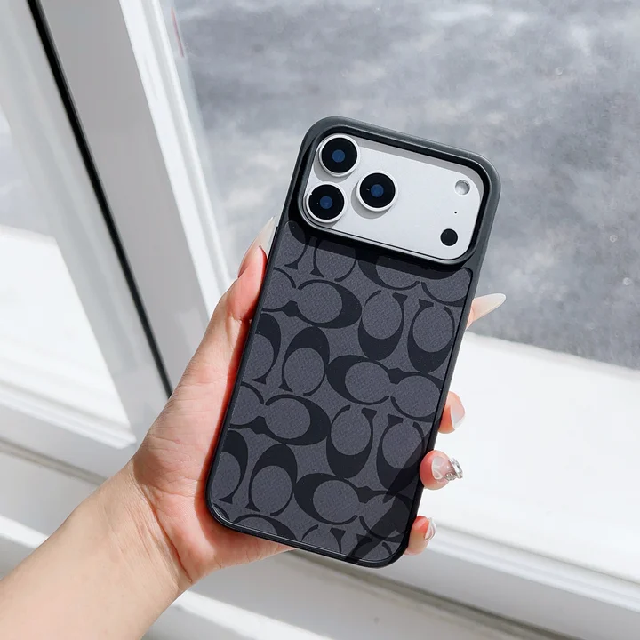 コーチ シグネチャーiphne17pro携帯ケース