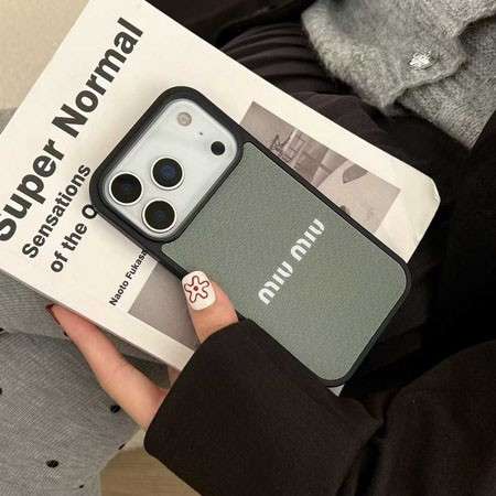 miumiu magsafeスマホケース