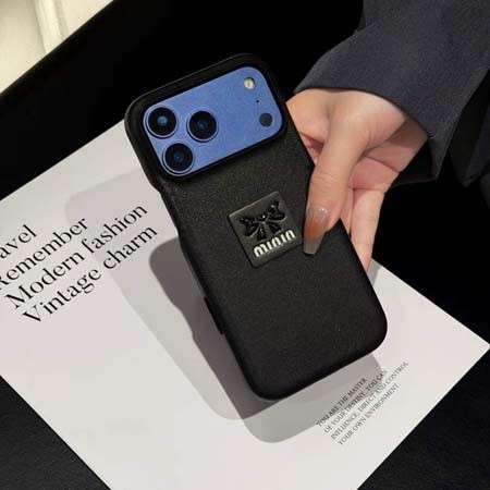 miumiu スマホケース iPhone17
