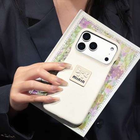 miumiu スマホケース iPhone17